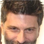 System Administrator impartisce lezioni di informatica a studenti delle scuole medie e superiori / università